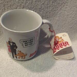 Vintage ANNIE coffee mug  1982  By Applause